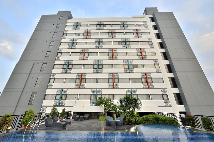Hotel 92 of 92