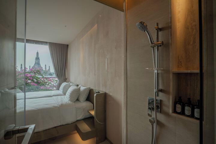 Room 51 of 151