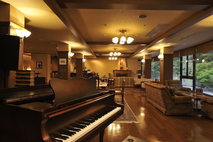 Guest Lobby