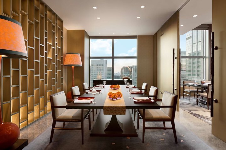 Dining 63 of 101