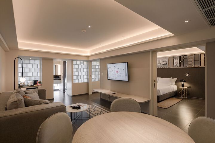 Room 4 of 66
