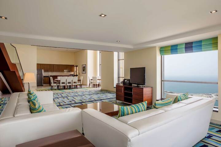 Room 90 of 199