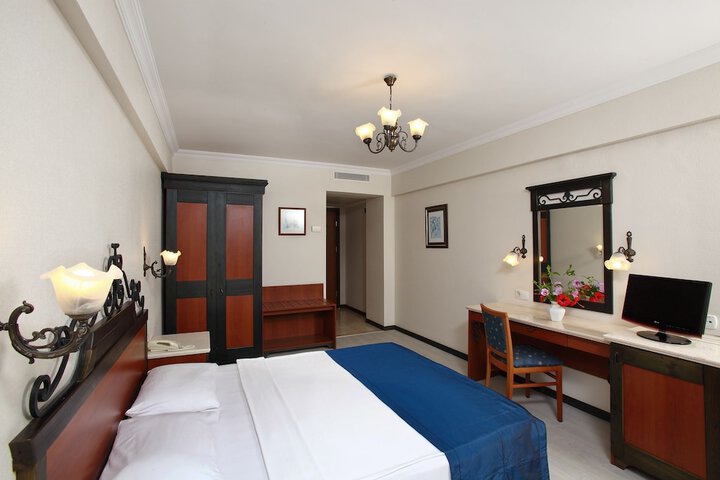 Room 3 of 23