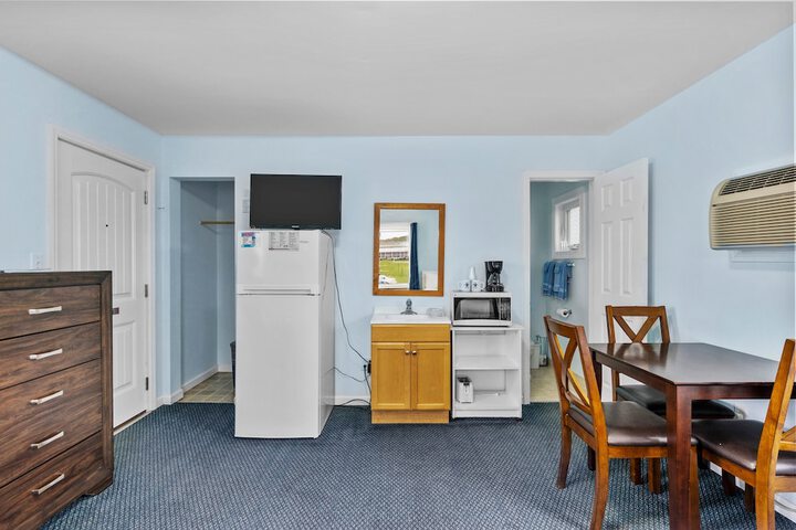 Room 7 of 90