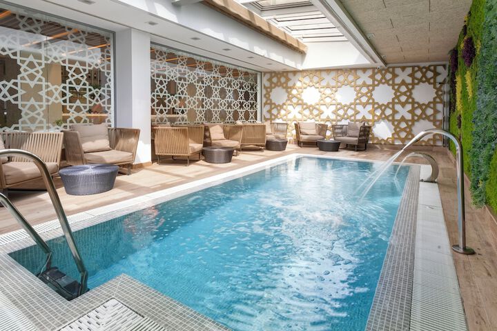 Pool 52 of 79