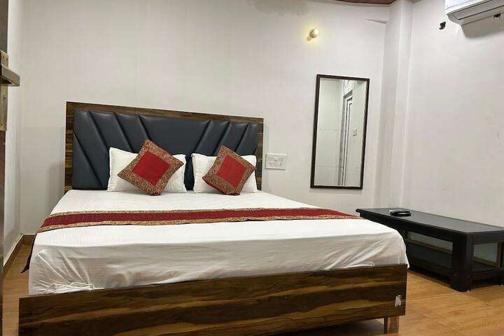 Room 28 of 78