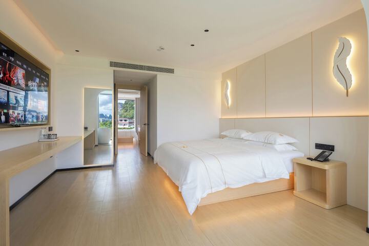 Room 47 of 158