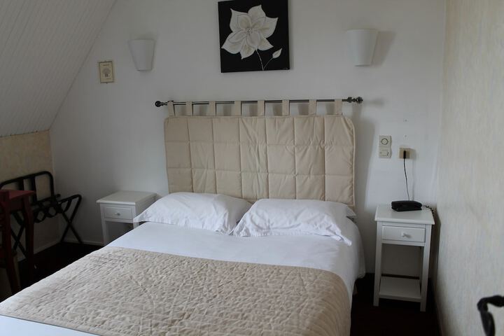 Room 15 of 46