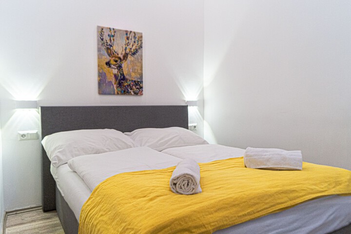 Room 43 of 118