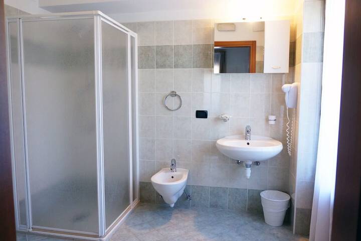 Room 8 of 20