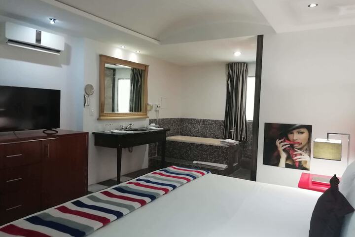 Room 5 of 60