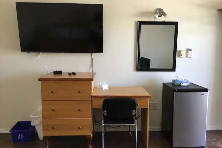 Room 13 of 25