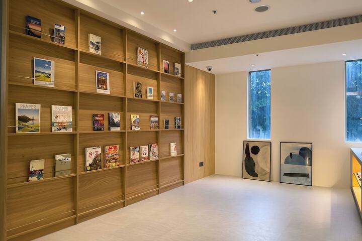Guest Lobby