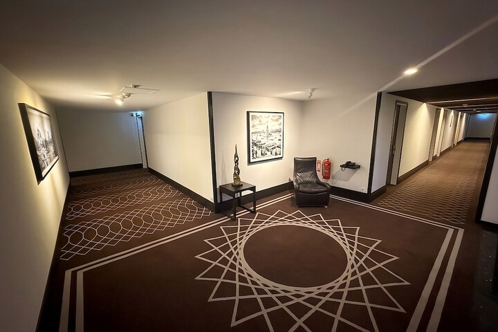 Ballroom/Hall 47 of 65