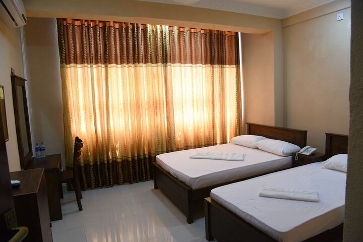 Room 10 of 46
