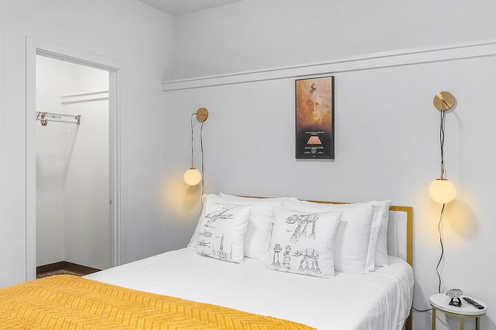 Room 7 of 24