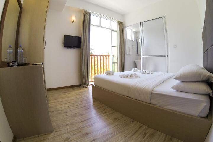 Room 3 of 6