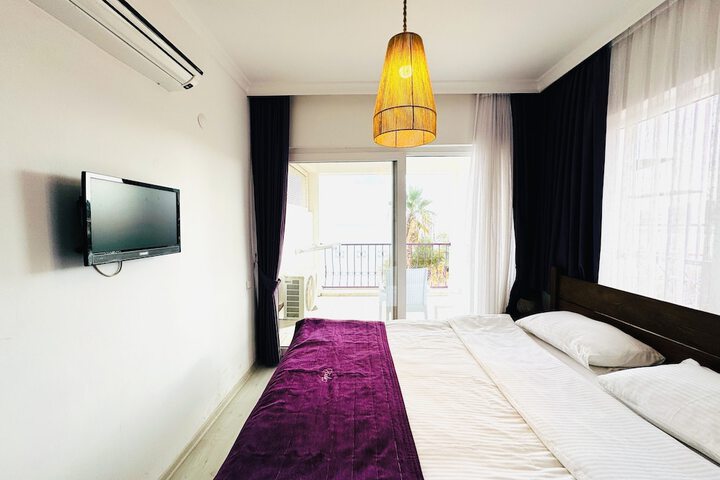 Room 49 of 73