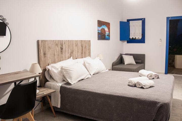 Room 83 of 210