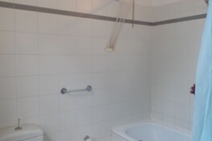 Room 6 of 33