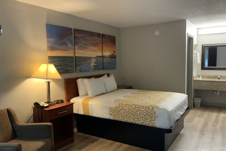 Room 7 of 29