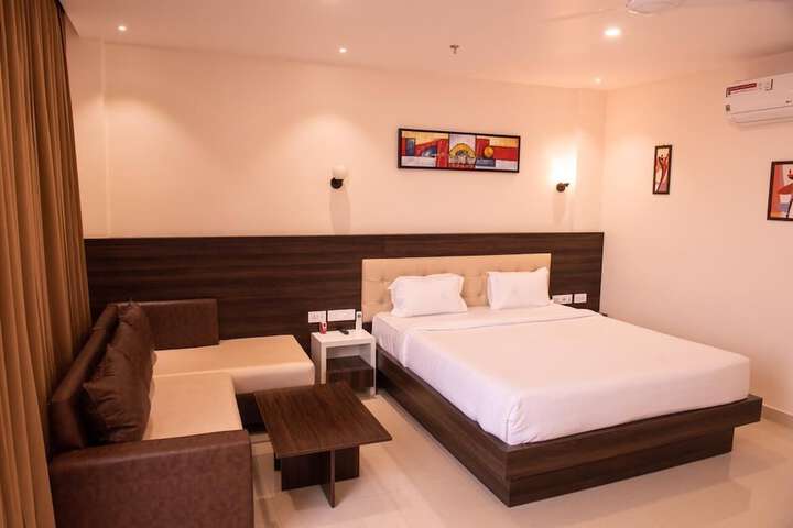 Room 3 of 8