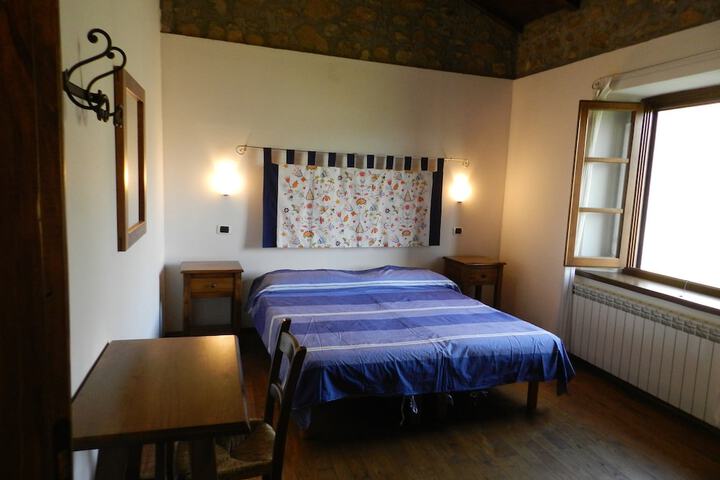Room 3 of 38