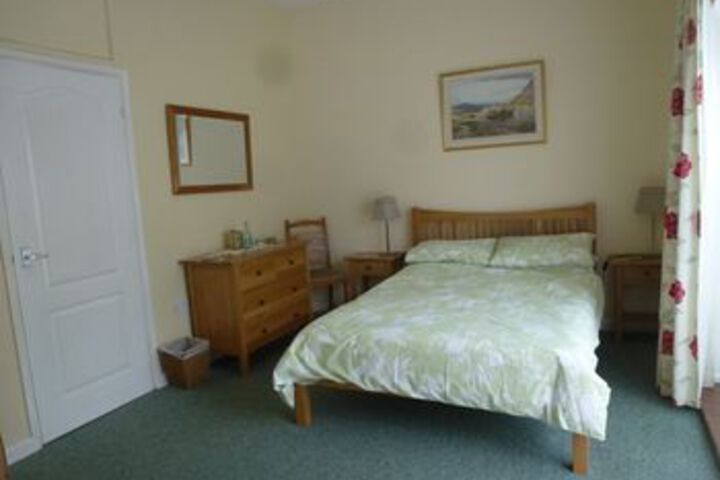 Room 12 of 38