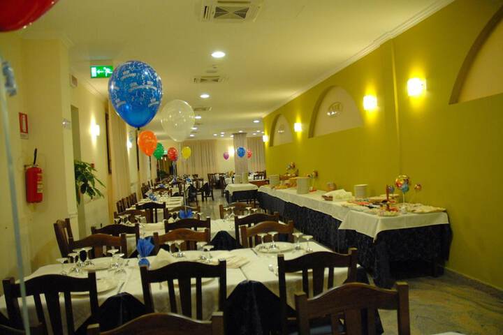 Dining 51 of 68