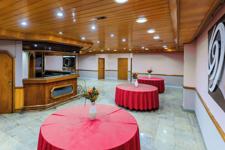 Ballroom/Hall 58 of 78