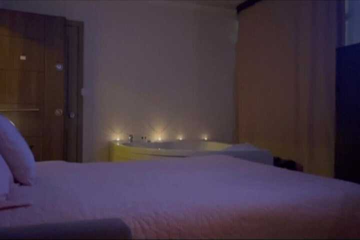 Room 10 of 46