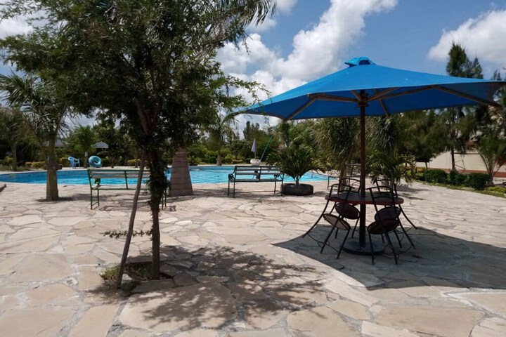 Sundeck 18 of 19