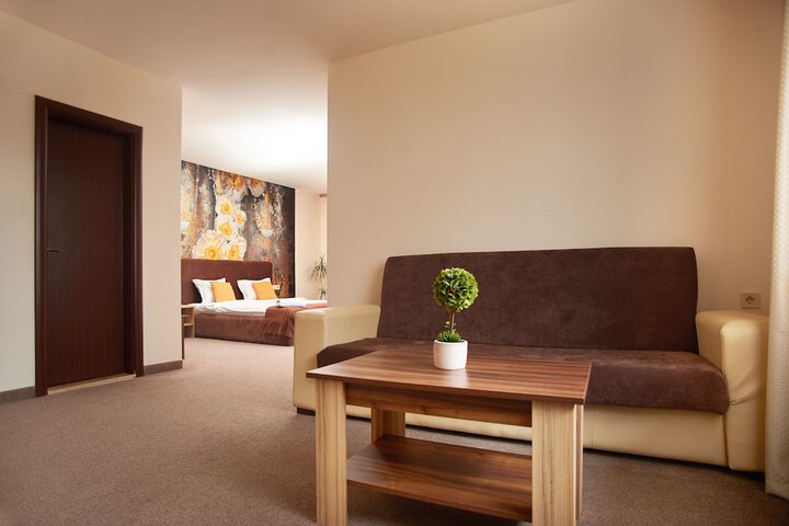 Room 22 of 36