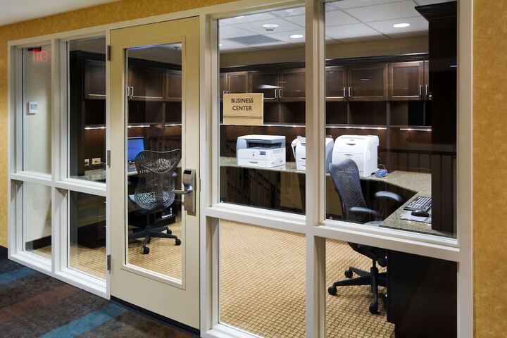 Business Center 30 of 32