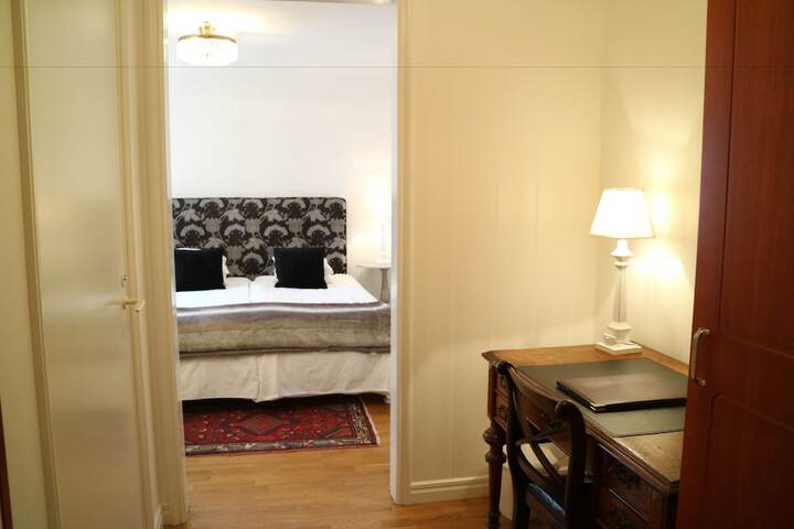 Room 8 of 334
