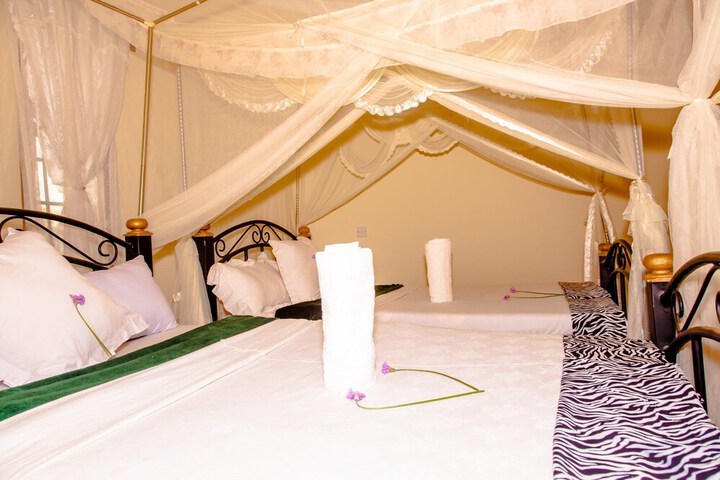 Room 4 of 15