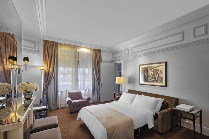 Room 33 of 225