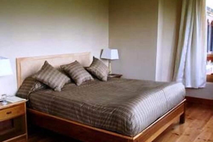 Room 5 of 17