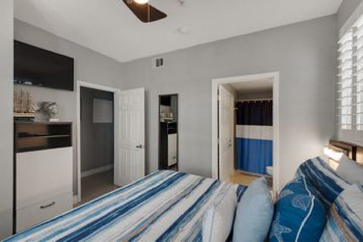 Room 40 of 102