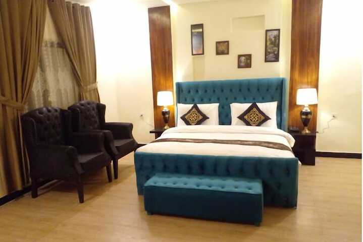 Room 15 of 41