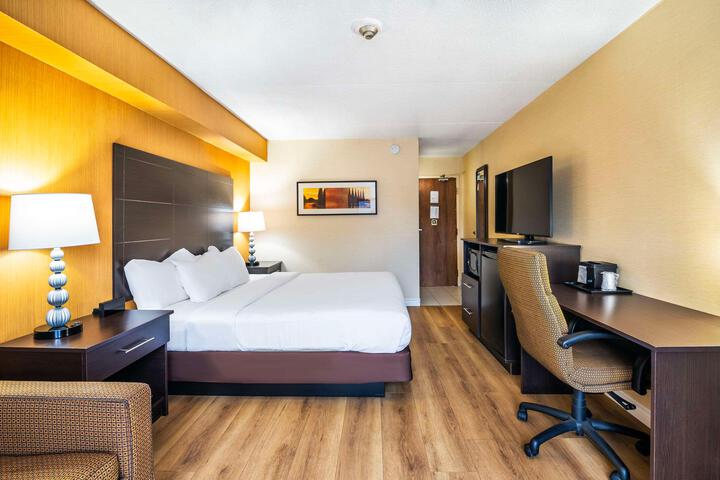 Room 54 of 82