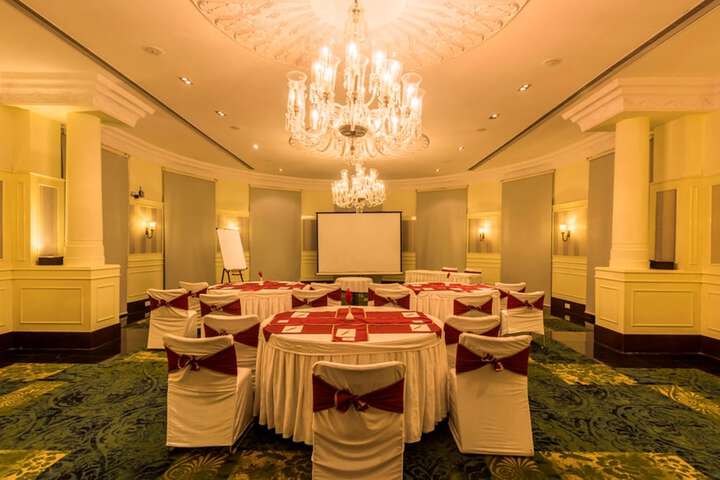 Ballroom/Hall 62 of 94