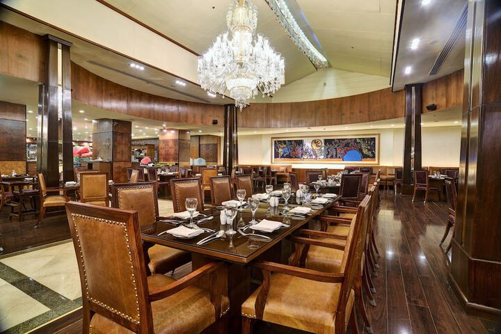 Dining 36 of 81