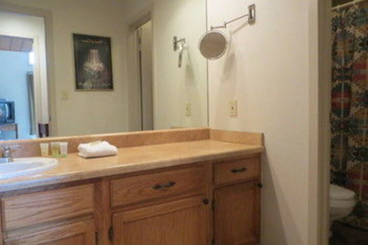Room 3 of 27