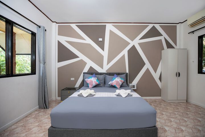 Room 6 of 39