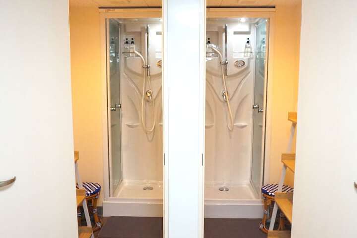 Room 50 of 91