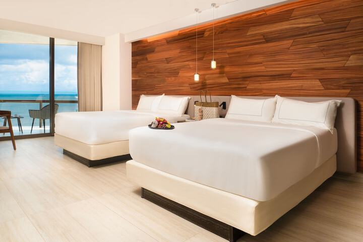 Room 13 of 220