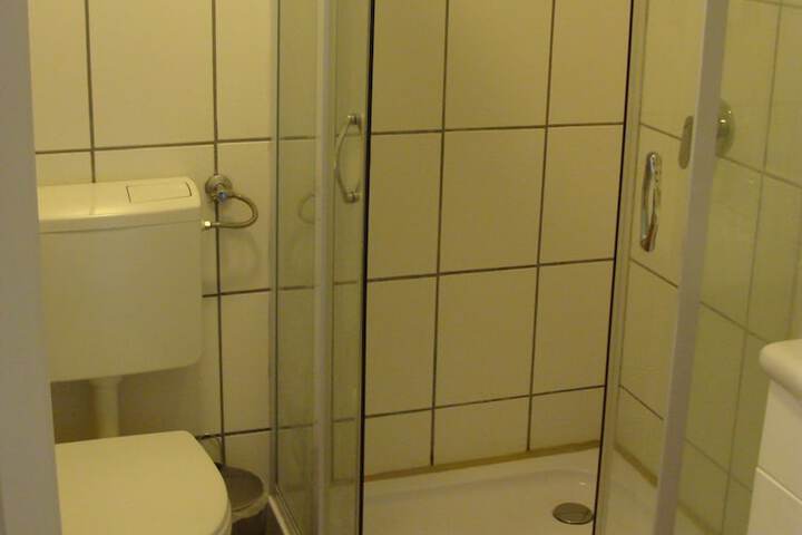 Room 22 of 32