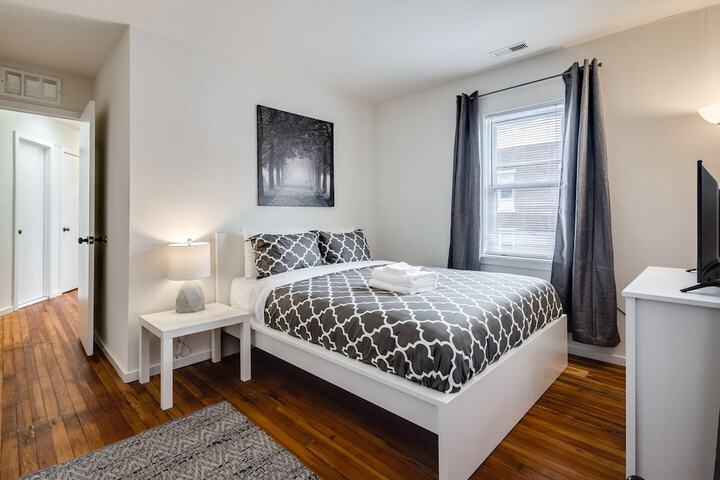 Room 2 of 16