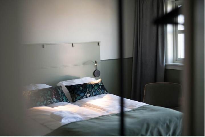 Room 4 of 39